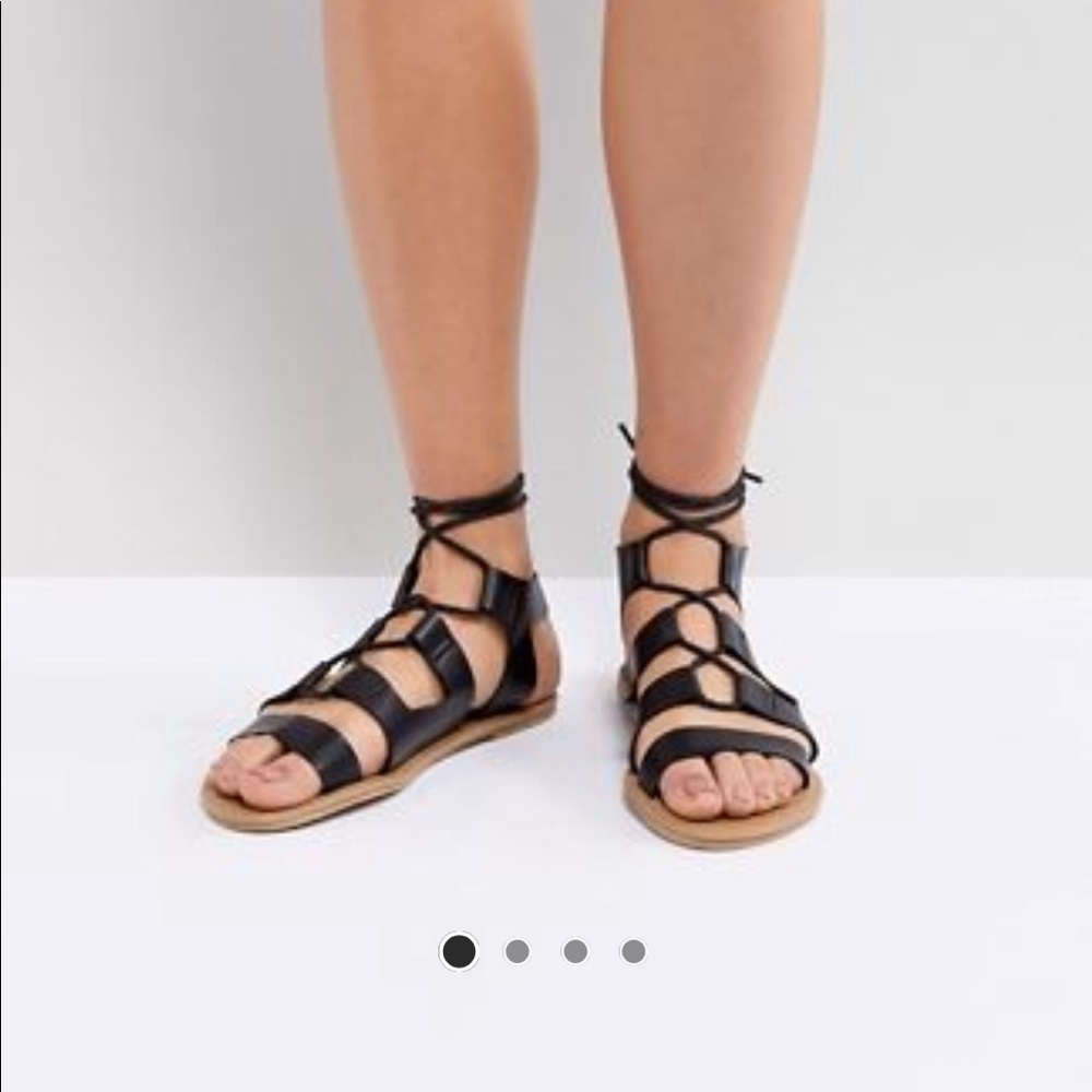 Gladiator sandals - Picture 3 of 3